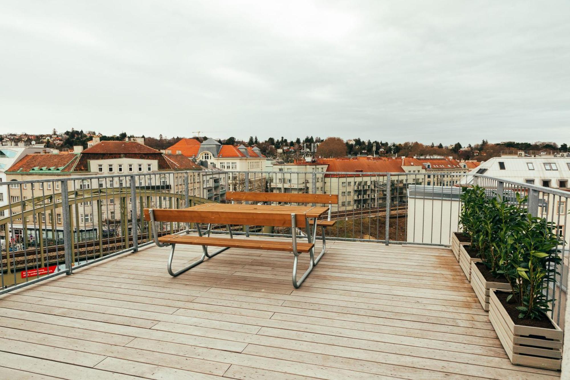 StayOver - Noble, Großzügige Apartments am Hernals Viena Exterior foto